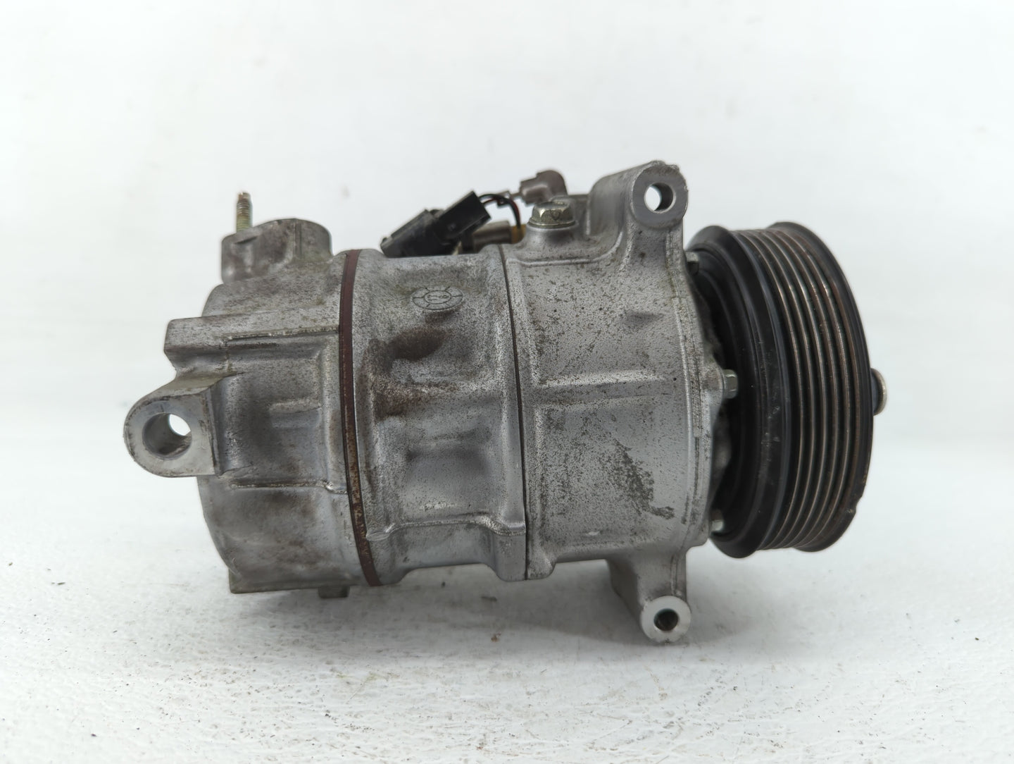 2016-2020 Infiniti Q50 Air Conditioning A/c Ac Compressor Oem - Oemusedautoparts1.com