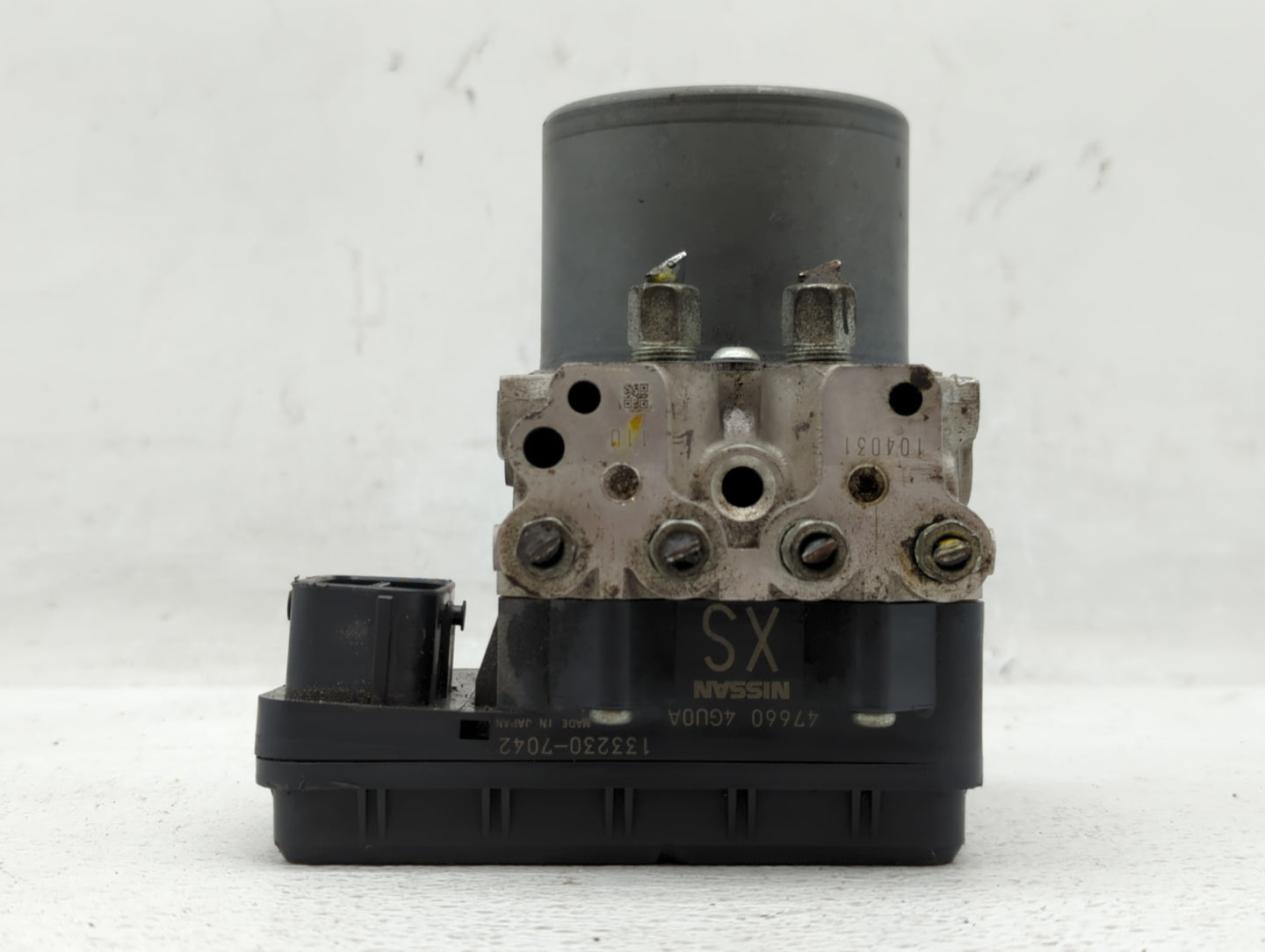 2018 Infiniti Q50 ABS Pump Control Module Replacement P/N:47660 4GU1A 47660 4GU0A Fits OEM Used Auto Parts - Oemusedautopart