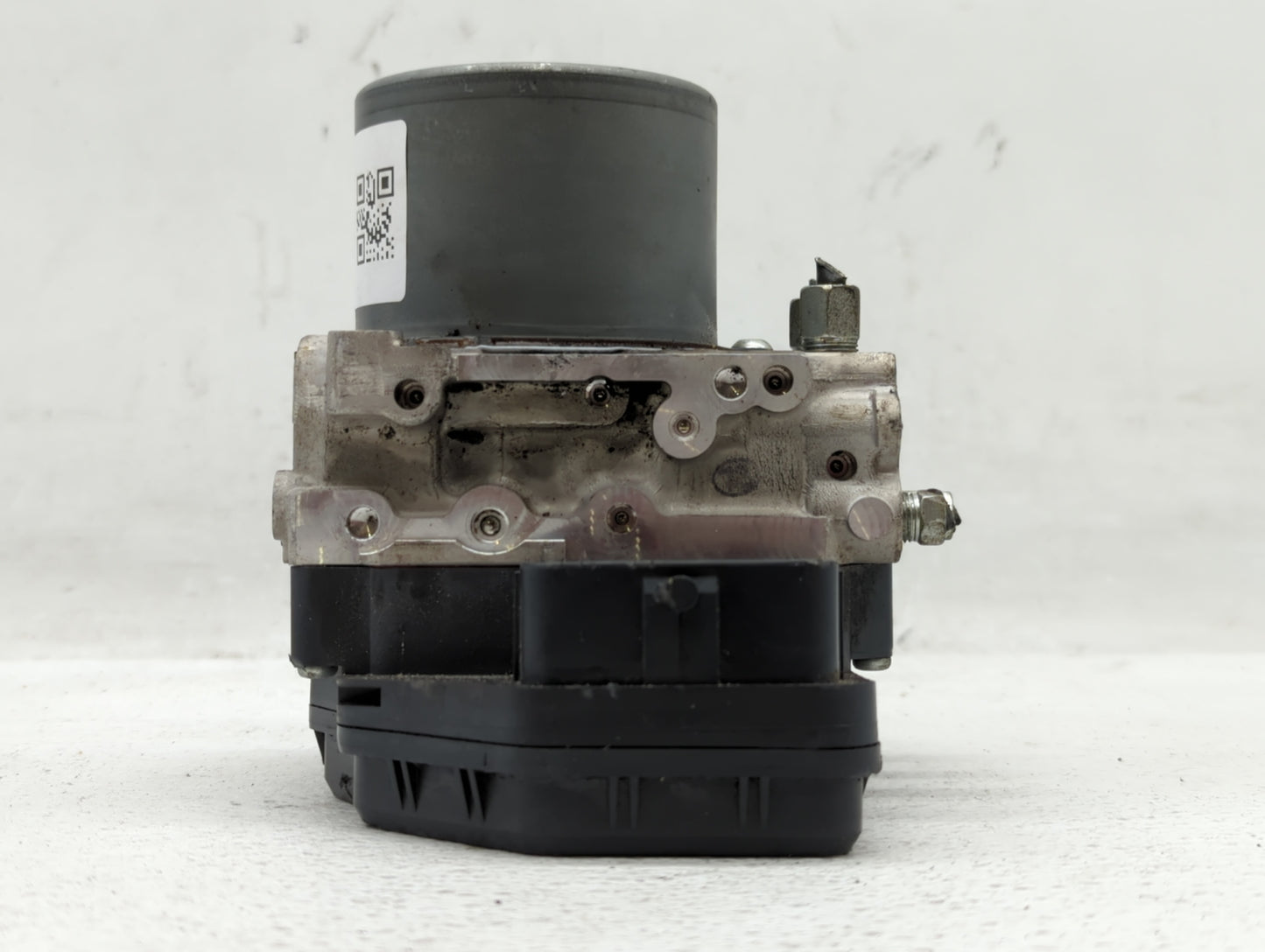 2018 Infiniti Q50 ABS Pump Control Module Replacement P/N:47660 4GU1A 47660 4GU0A Fits OEM Used Auto Parts - Oemusedautopart