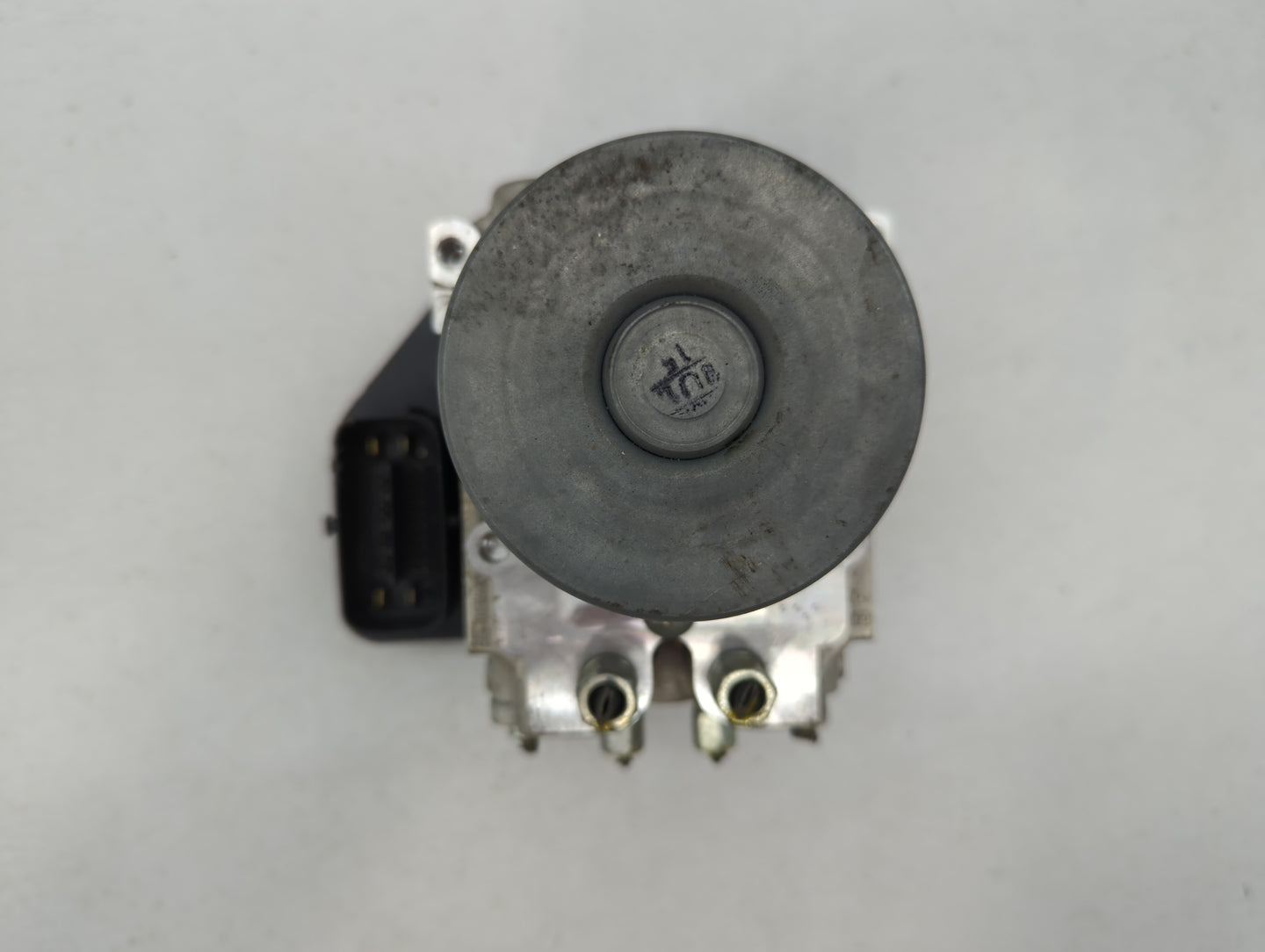 2018 Infiniti Q50 ABS Pump Control Module Replacement P/N:47660 4GV0A 47660 4GV1A Fits OEM Used Auto Parts - Oemusedautopart