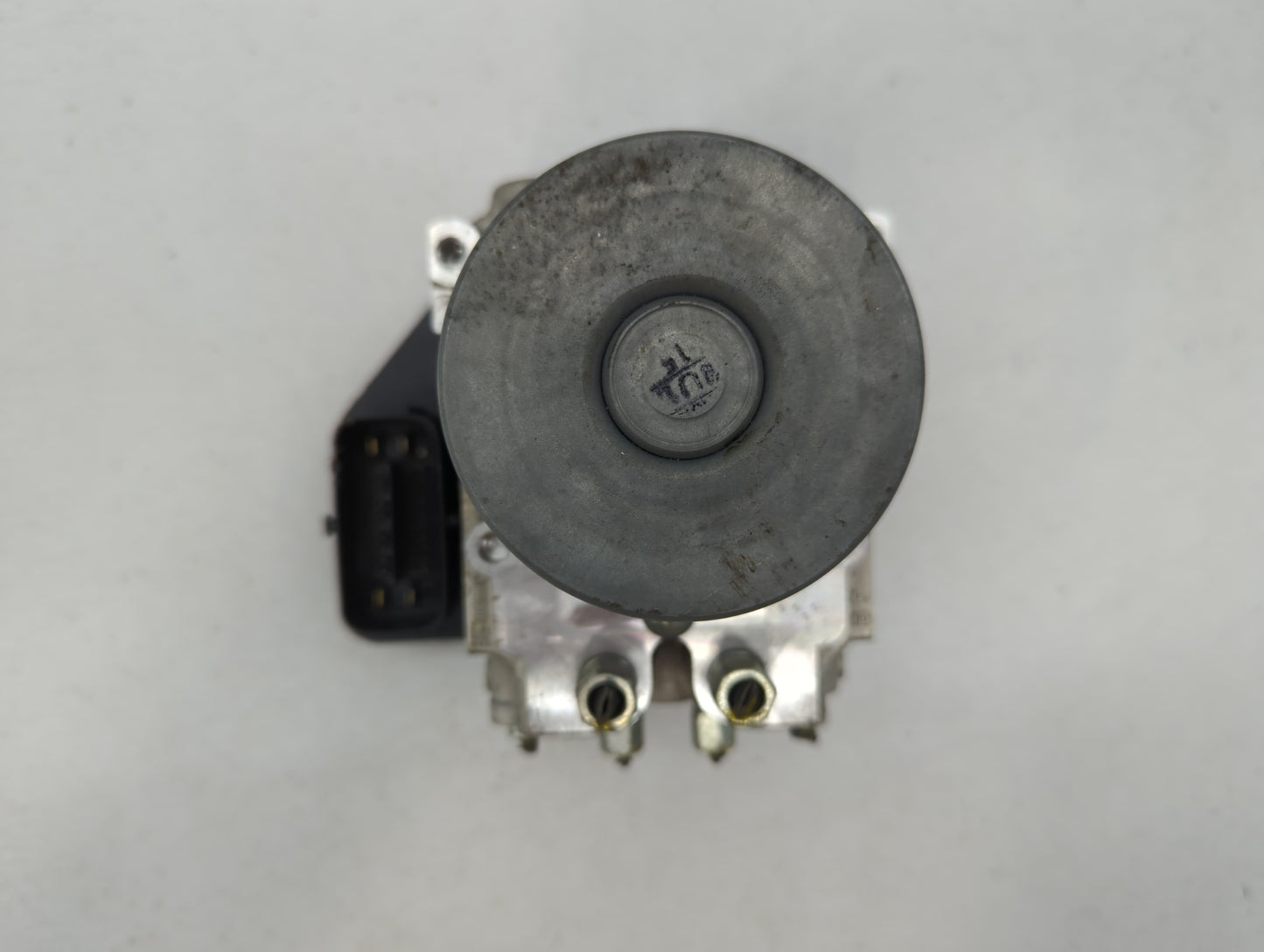 2018 Infiniti Q50 ABS Pump Control Module Replacement P/N:47660 4GV0A 47660 4GV1A Fits OEM Used Auto Parts - Oemusedautopart