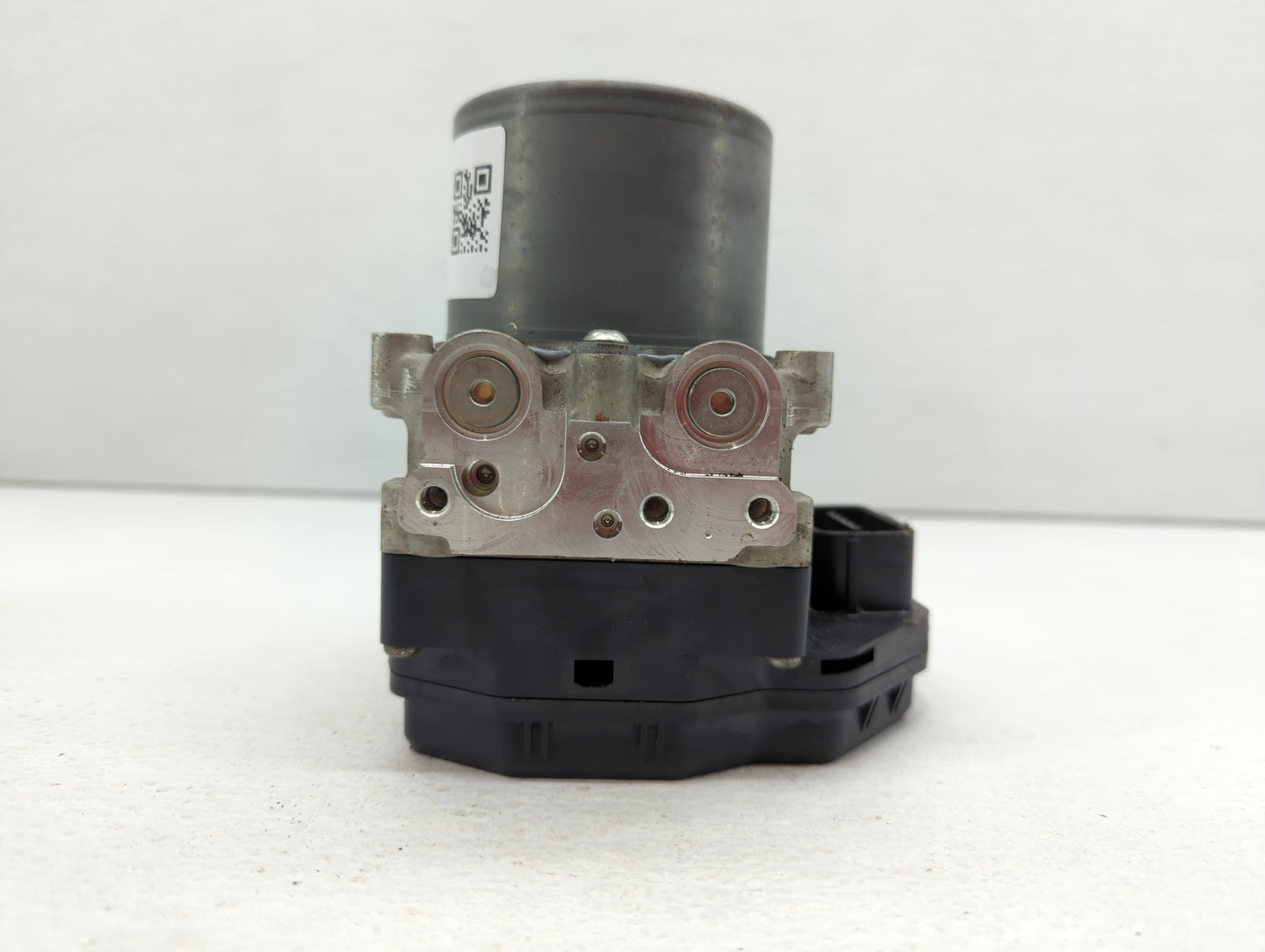 2018 Infiniti Q50 ABS Pump Control Module Replacement P/N:47660 4GV0A 47660 4GV1A Fits OEM Used Auto Parts - Oemusedautopart