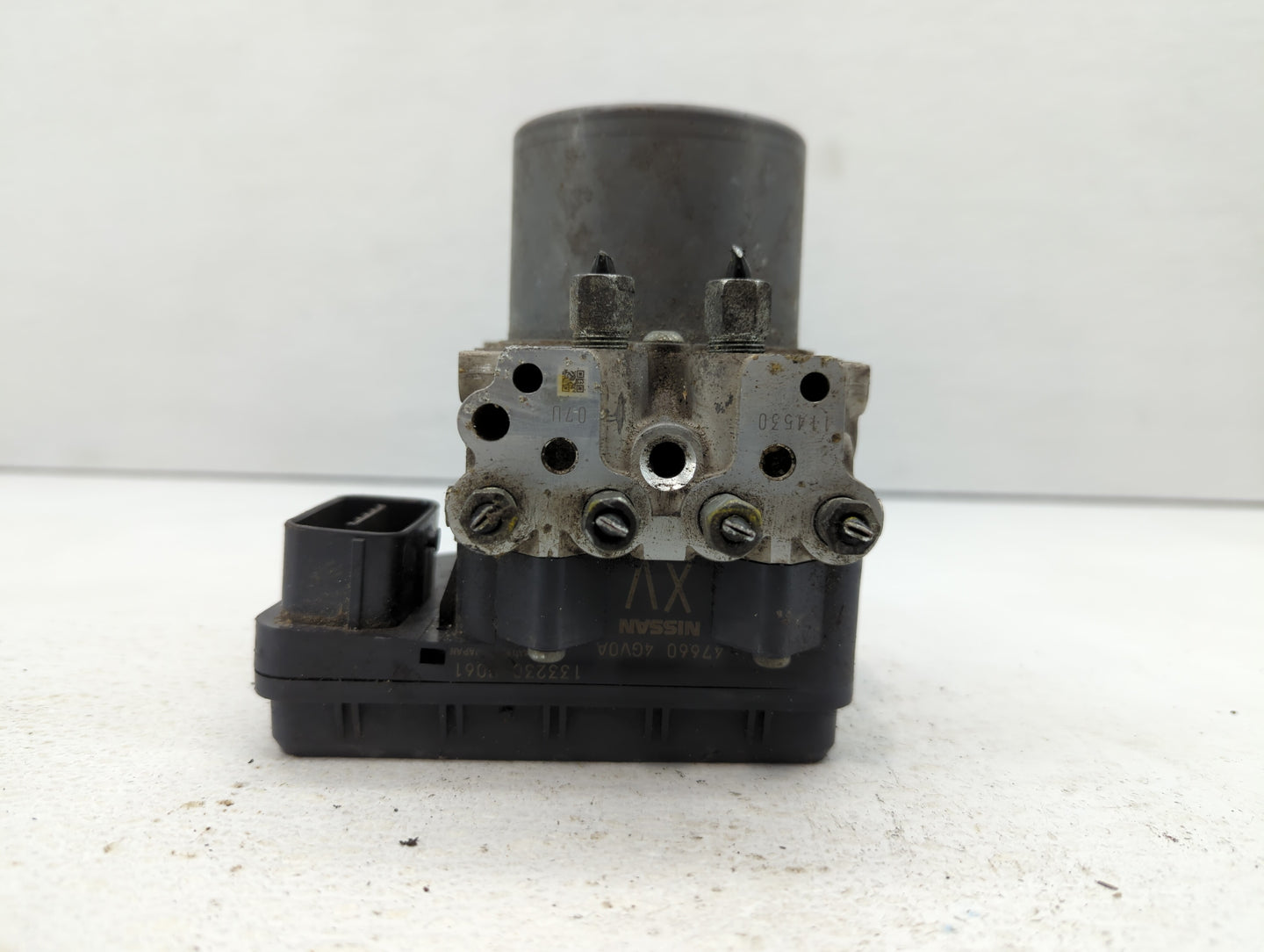 2018 Infiniti Q50 ABS Pump Control Module Replacement P/N:47660 4GV0A 47660 4GV1A Fits OEM Used Auto Parts - Oemusedautopart