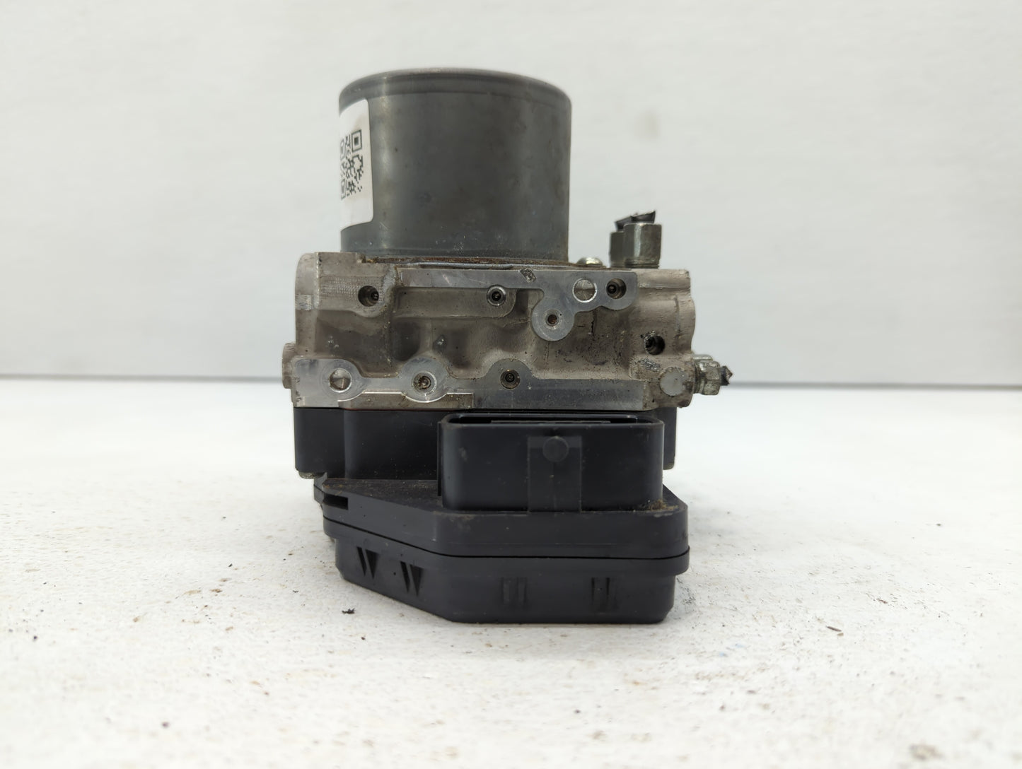 2018 Infiniti Q50 ABS Pump Control Module Replacement P/N:47660 4GV0A 47660 4GV1A Fits OEM Used Auto Parts - Oemusedautopart