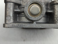 2016-2020 Infiniti Q50 Throttle Body P/N:RME60-52 Fits Fits 2016 2017 2018 2019 2020 OEM Used Auto Parts - Oemusedautoparts1