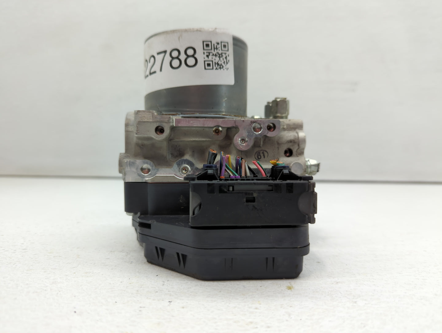 2018 Infiniti Q50 ABS Pump Control Module Replacement P/N:47660 4GU0A Fits OEM Used Auto Parts - Oemusedautoparts1.com