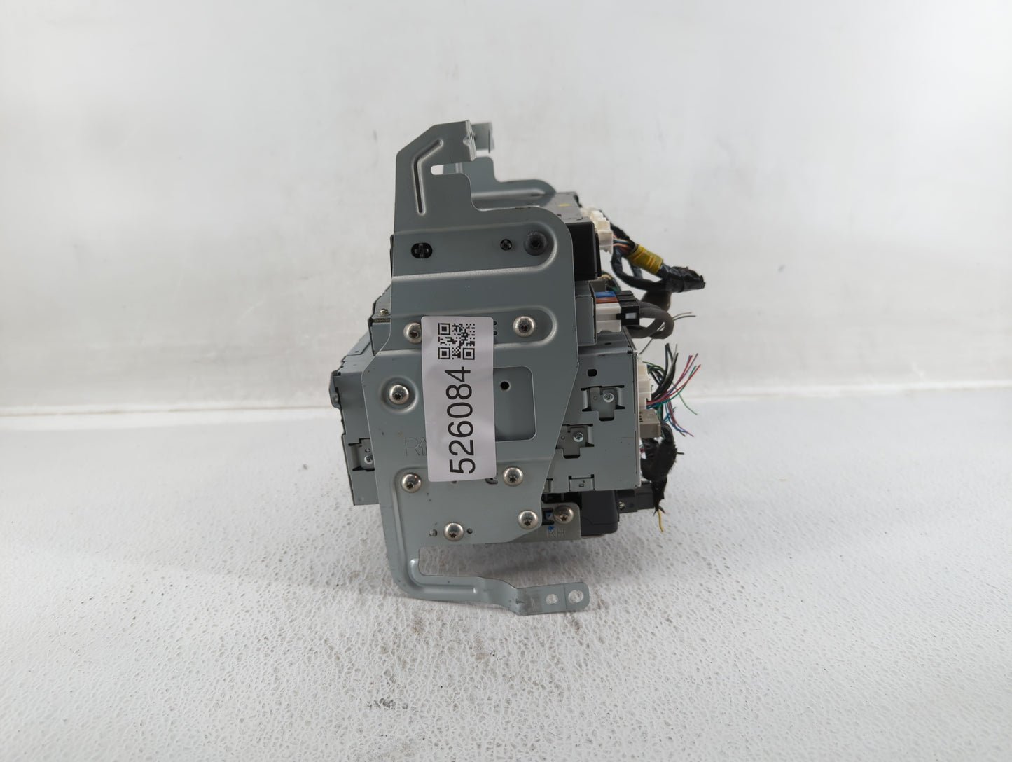 2014-2018 Infiniti Q50 Am Fm Cd Player Radio Receiver - Oemusedautoparts1.com