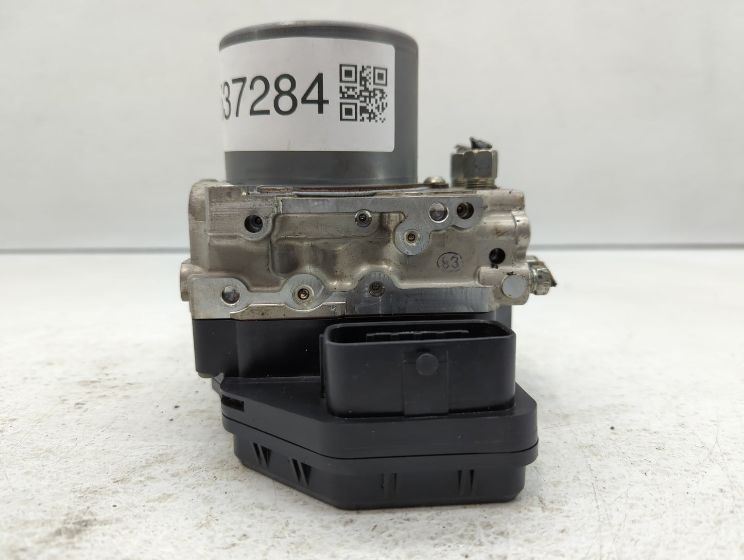 2018 Infiniti Q50 ABS Pump Control Module Replacement P/N:47660 4GUUA Fits OEM Used Auto Parts - Oemusedautoparts1.com