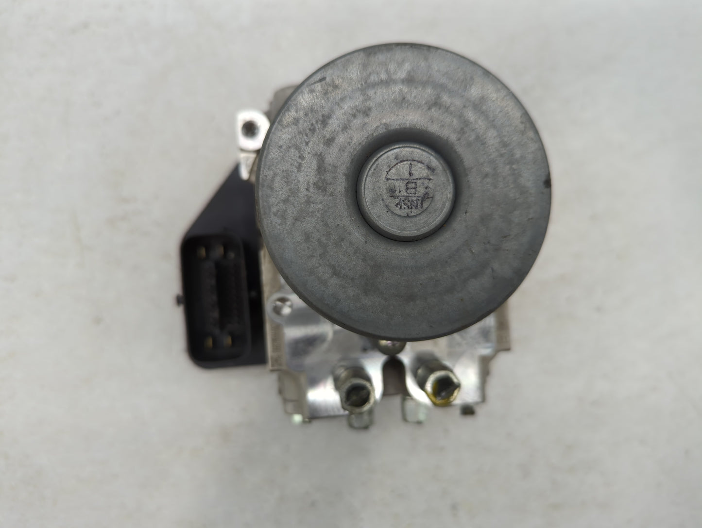 2018 Infiniti Q50 ABS Pump Control Module Replacement P/N:47660 4GV0A 47660 4GV1A Fits OEM Used Auto Parts - Oemusedautopart