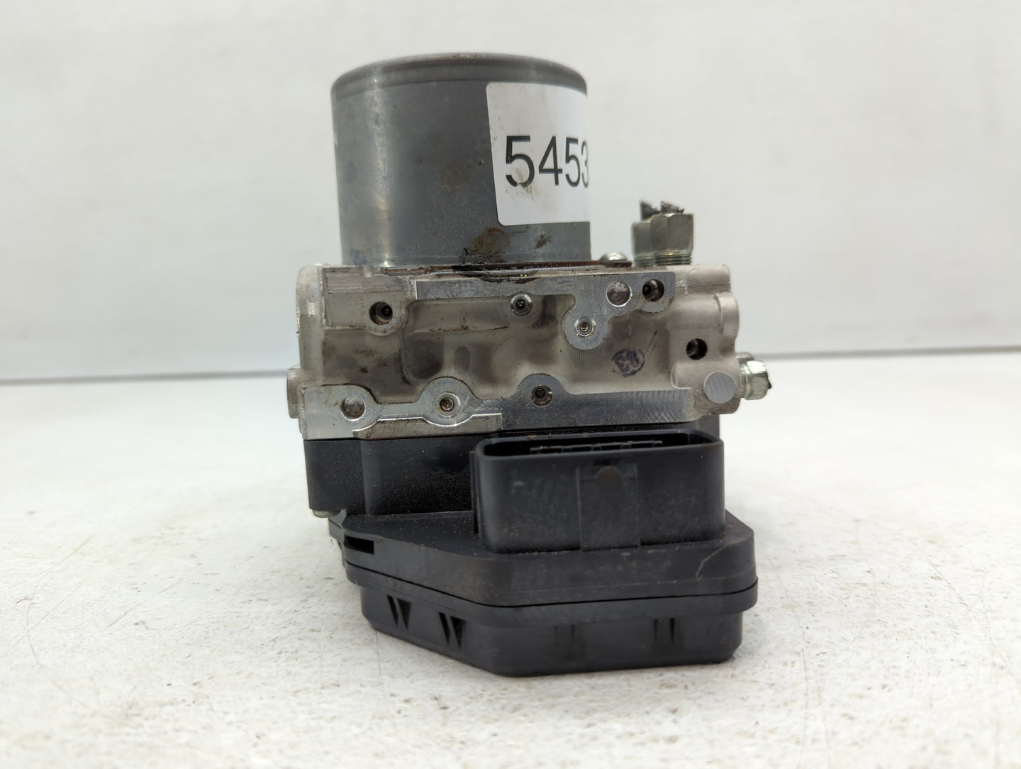 2018 Infiniti Q50 ABS Pump Control Module Replacement P/N:47660 4GV0A 47660 4GV1A Fits OEM Used Auto Parts - Oemusedautopart