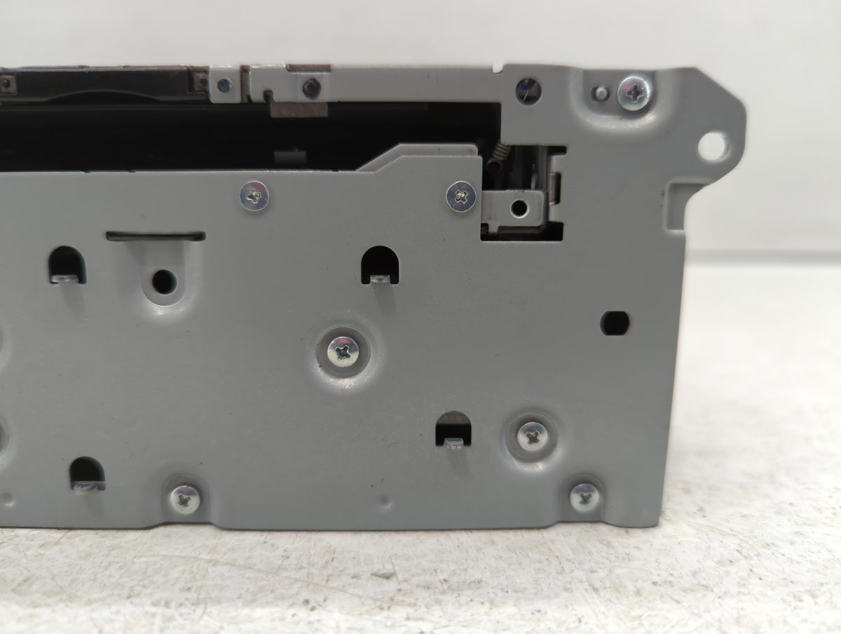 2015-2019 Infiniti Q50 Am Fm Cd Player Radio Receiver 549517 - Oemusedautoparts1.com