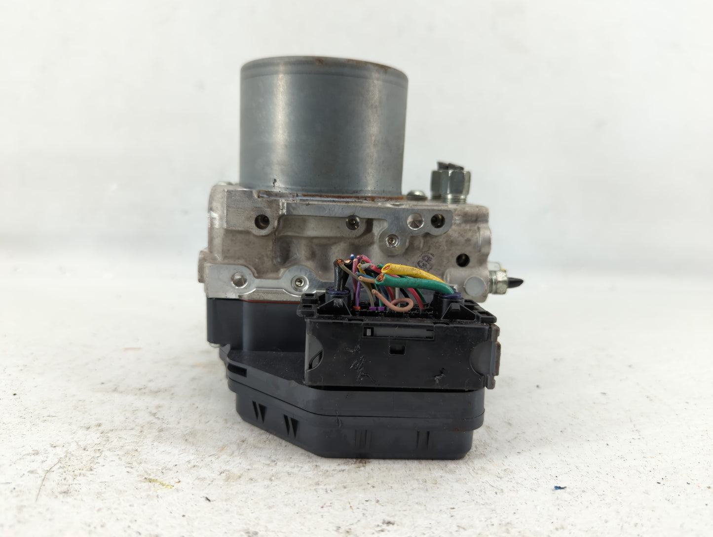 2018 Infiniti Q50 ABS Pump Control Module Replacement P/N:47660 4GV0A 133230-7061 Fits OEM Used Auto Parts - Oemusedautopart