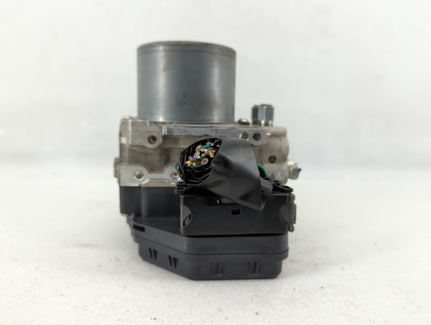 2018 Infiniti Q50 ABS Pump Control Module Replacement P/N:47660 4GU0A Fits OEM Used Auto Parts - Oemusedautoparts1.com
