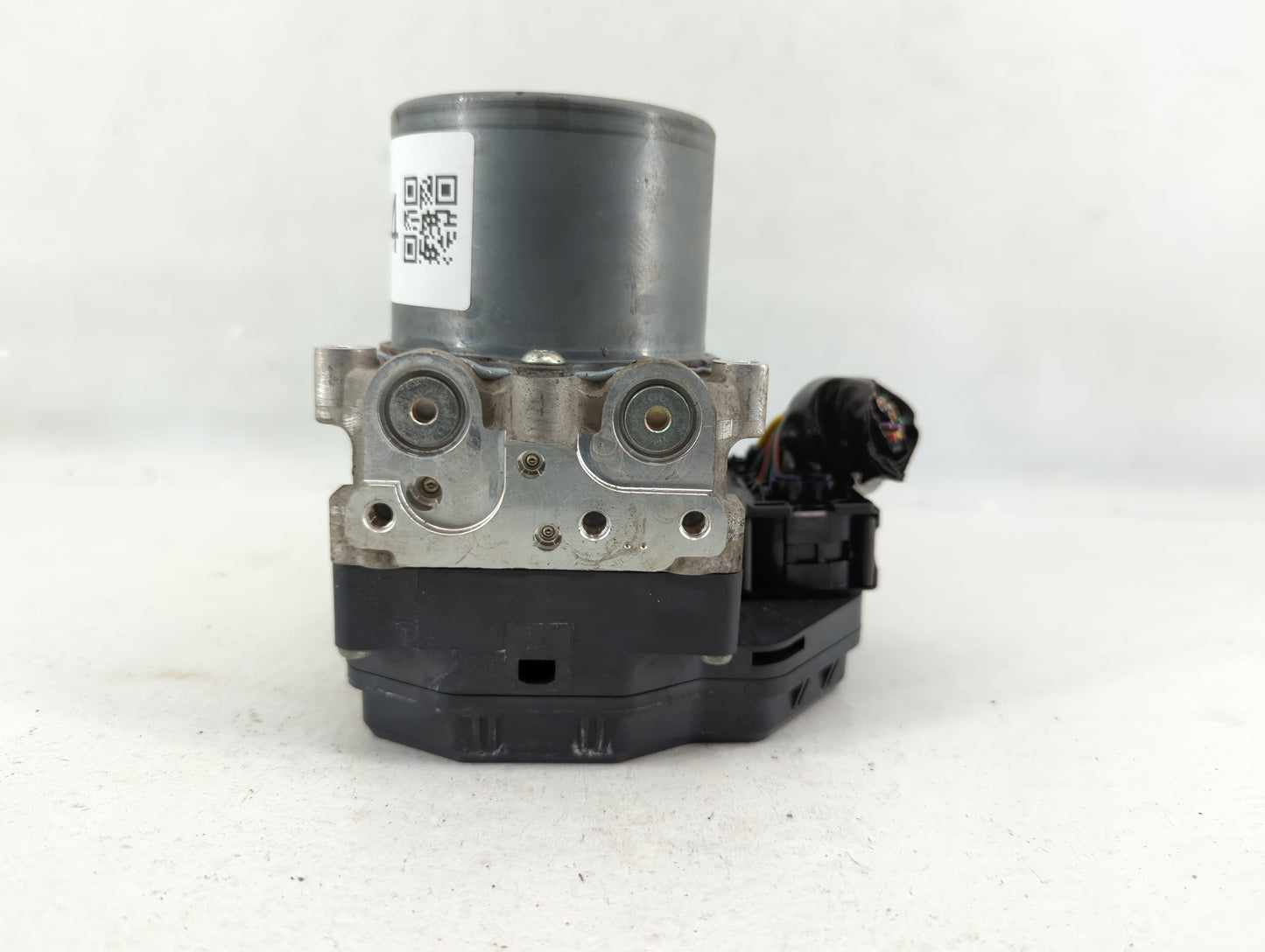 2018 Infiniti Q50 ABS Pump Control Module Replacement P/N:47660 4GU0A Fits OEM Used Auto Parts - Oemusedautoparts1.com