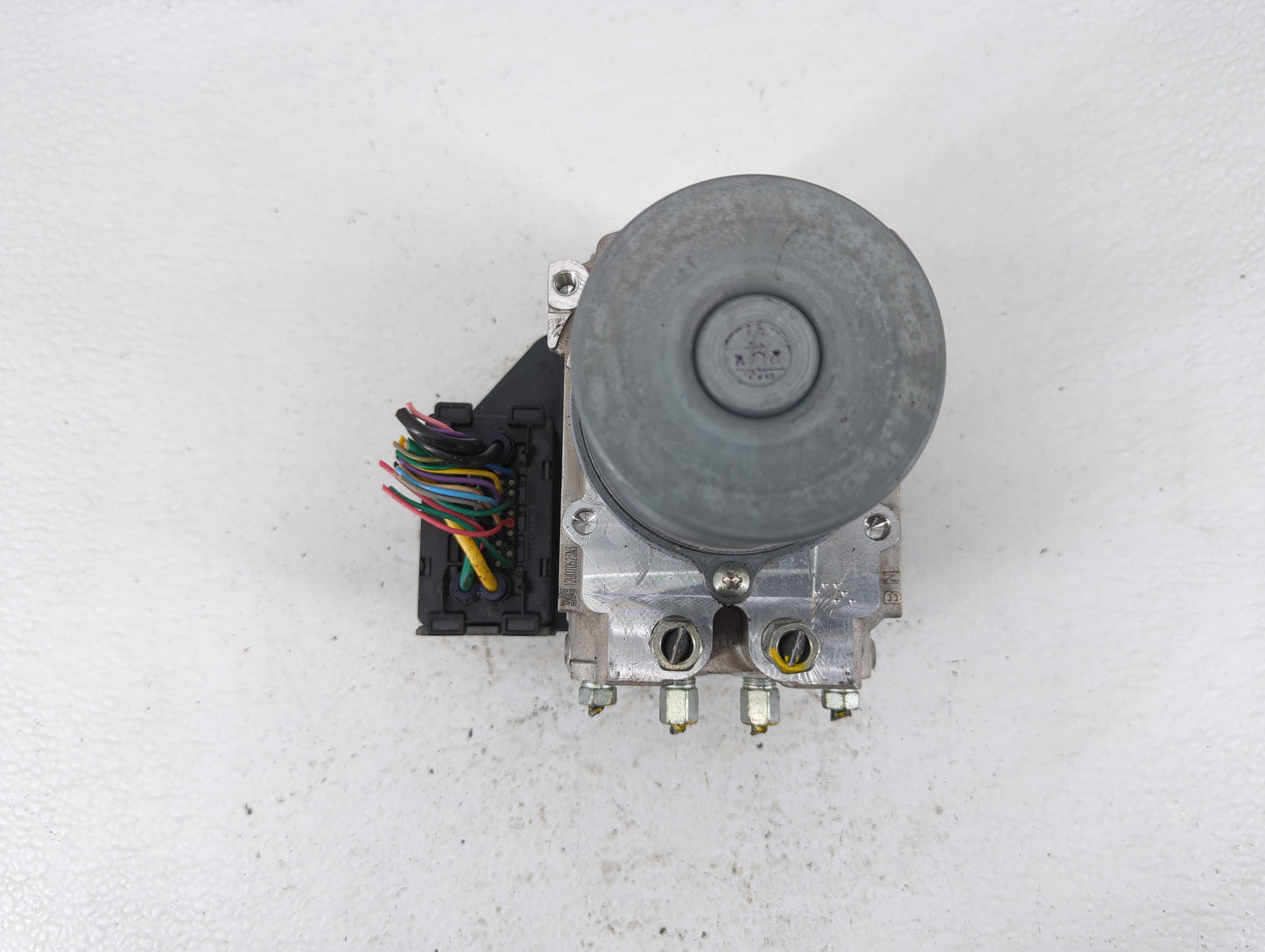 2018 Infiniti Q50 ABS Pump Control Module Replacement P/N:47660 4GUUA Fits OEM Used Auto Parts - Oemusedautoparts1.com