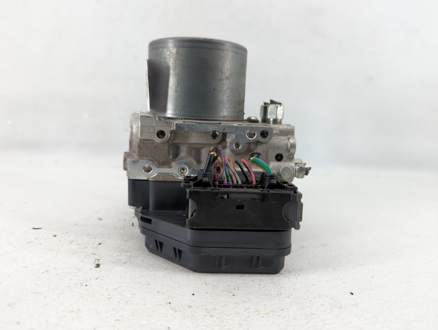 2018 Infiniti Q50 ABS Pump Control Module Replacement P/N:47660 4GUUA Fits OEM Used Auto Parts - Oemusedautoparts1.com