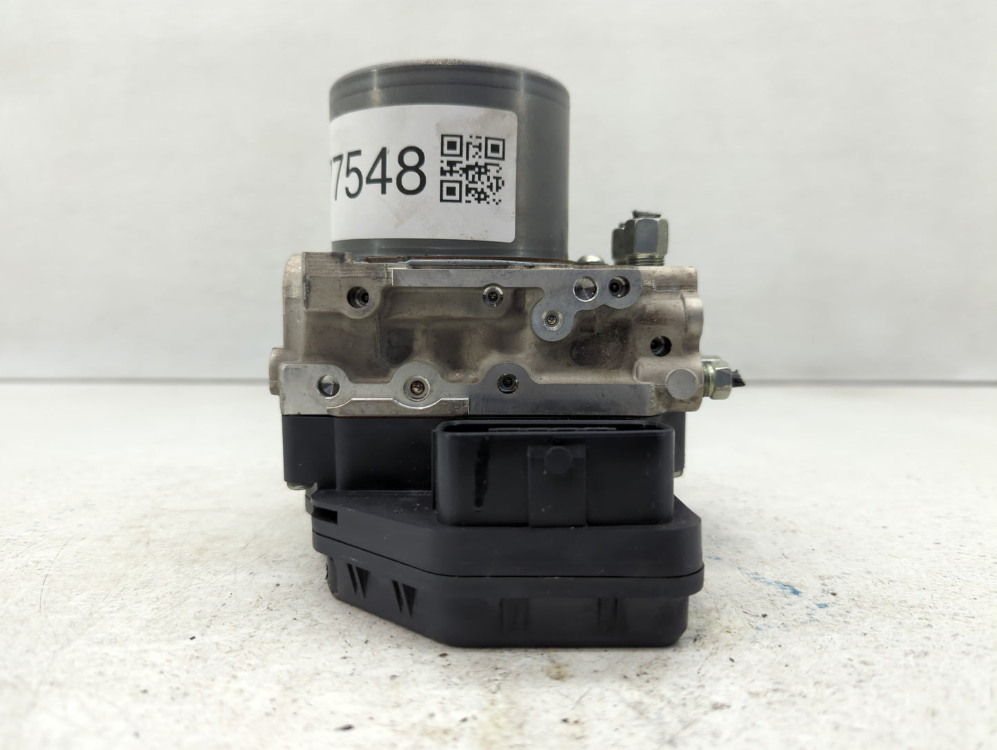 2018 Infiniti Q50 ABS Pump Control Module Replacement P/N:47660 4GUUA Fits OEM Used Auto Parts - Oemusedautoparts1.com