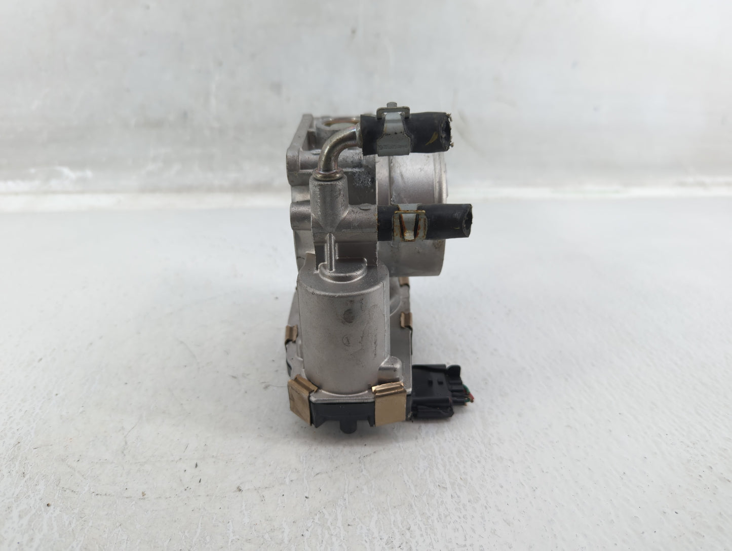 2016-2020 Infiniti Q50 Throttle Body P/N:RME60-52 Fits Fits 2016 2017 2018 2019 2020 OEM Used Auto Parts - Oemusedautoparts1