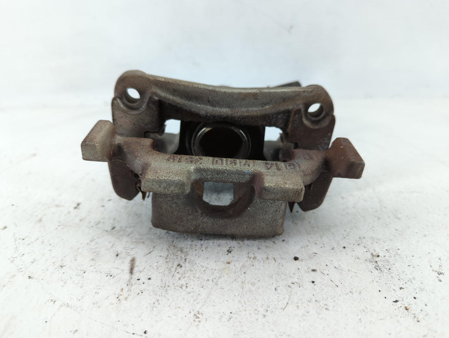 2014-2020 Infiniti Q50 Front Passenger Right Brake Caliper 581520 - Oemusedautoparts1.com
