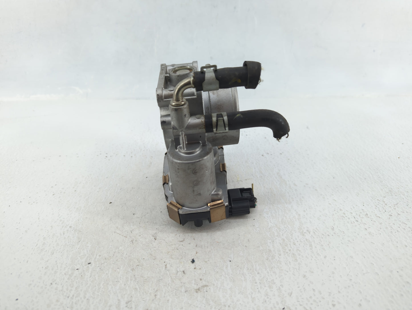 2016-2020 Infiniti Q50 Throttle Body P/N:RME60-52 Fits Fits 2016 2017 2018 2019 2020 OEM Used Auto Parts - Oemusedautoparts1