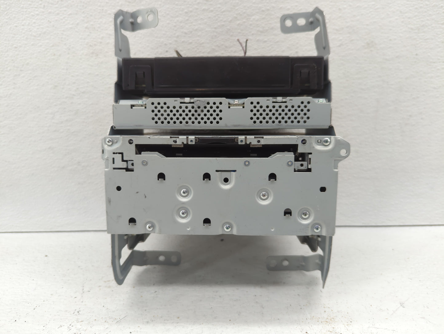 2016-2018 Infiniti Q50 Am Fm Cd Player Radio Receiver - Oemusedautoparts1.com
