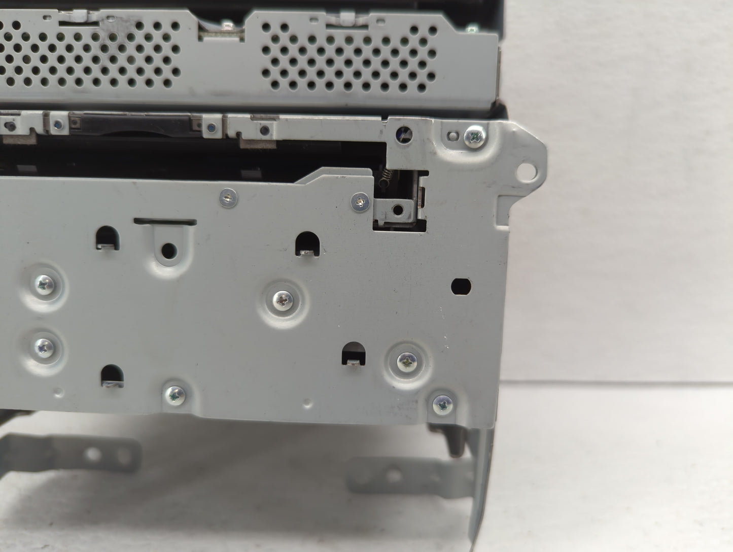 2016-2018 Infiniti Q50 Am Fm Cd Player Radio Receiver - Oemusedautoparts1.com