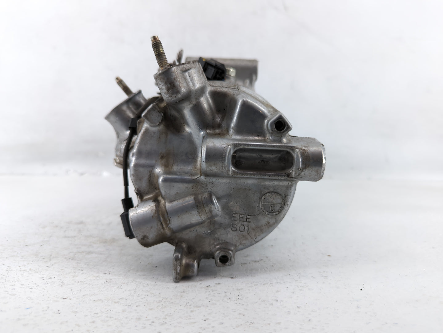 2016-2020 Infiniti Q50 Air Conditioning A/c Ac Compressor Oem - Oemusedautoparts1.com