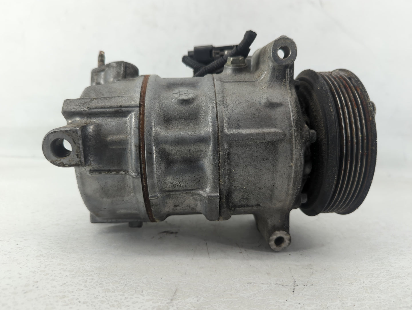 2016-2020 Infiniti Q50 Air Conditioning A/c Ac Compressor Oem - Oemusedautoparts1.com