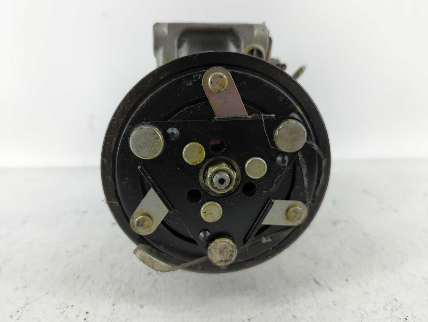 2016-2020 Infiniti Q50 Air Conditioning A/c Ac Compressor Oem - Oemusedautoparts1.com