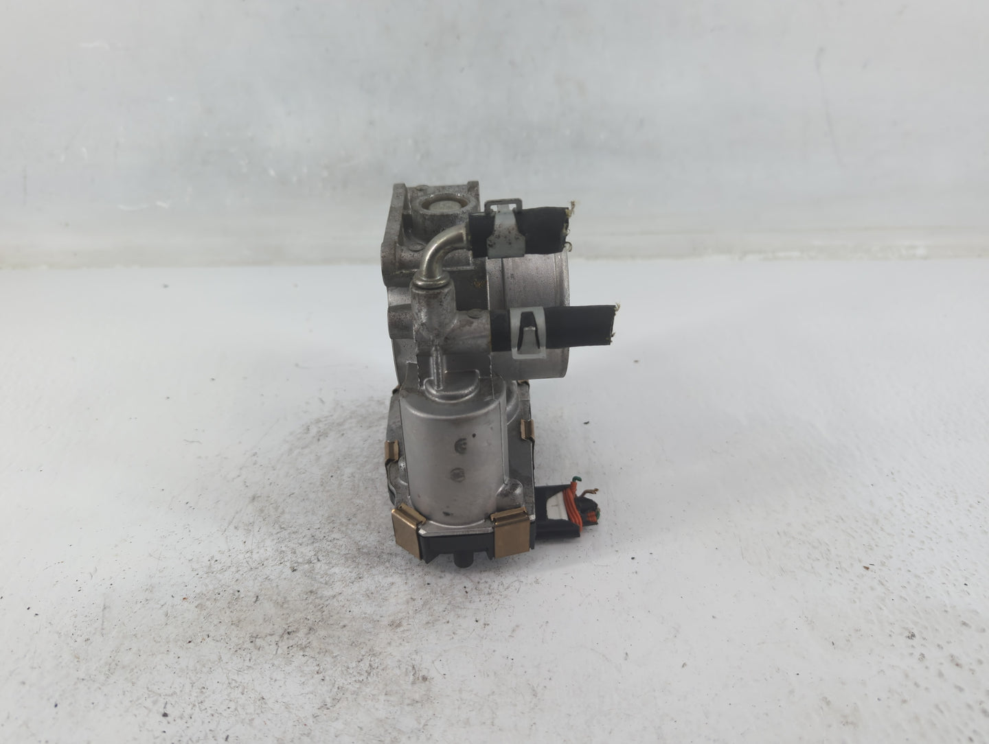 2016-2020 Infiniti Q50 Throttle Body P/N:7920 RME60-52 Fits Fits 2016 2017 2018 2019 2020 OEM Used Auto Parts - Oemusedautop