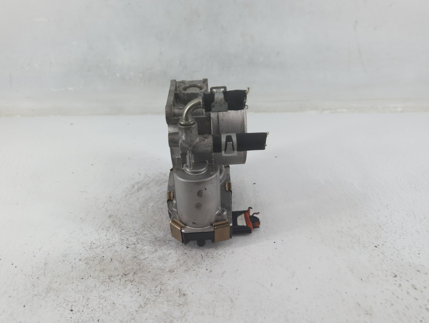 2016-2020 Infiniti Q50 Throttle Body P/N:7920 RME60-52 Fits Fits 2016 2017 2018 2019 2020 OEM Used Auto Parts - Oemusedautop