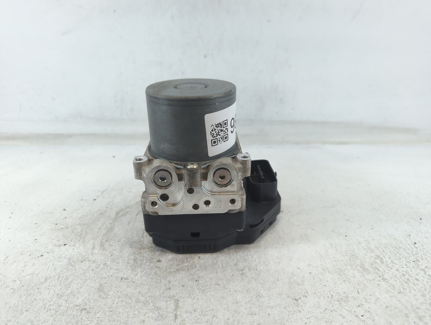 2018 Infiniti Q50 ABS Pump Control Module Replacement P/N:133230-7042 47660 4GU0A Fits OEM Used Auto Parts - Oemusedautopart