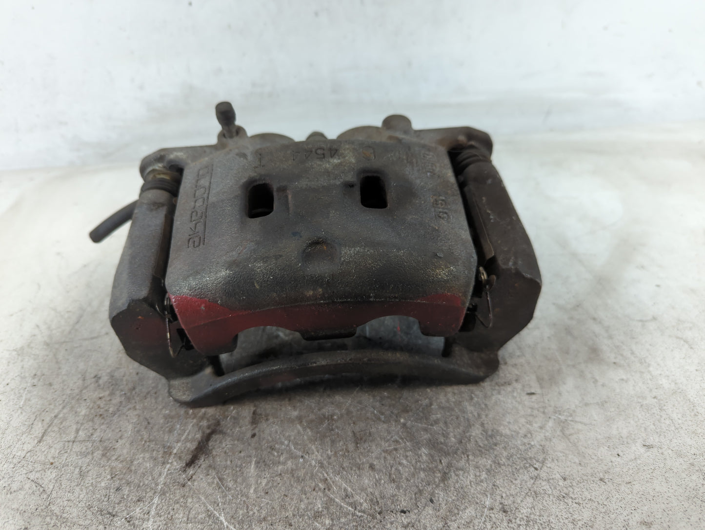 2014-2020 Infiniti Q50 Front Passenger Right Brake Caliper 699947 - Oemusedautoparts1.com
