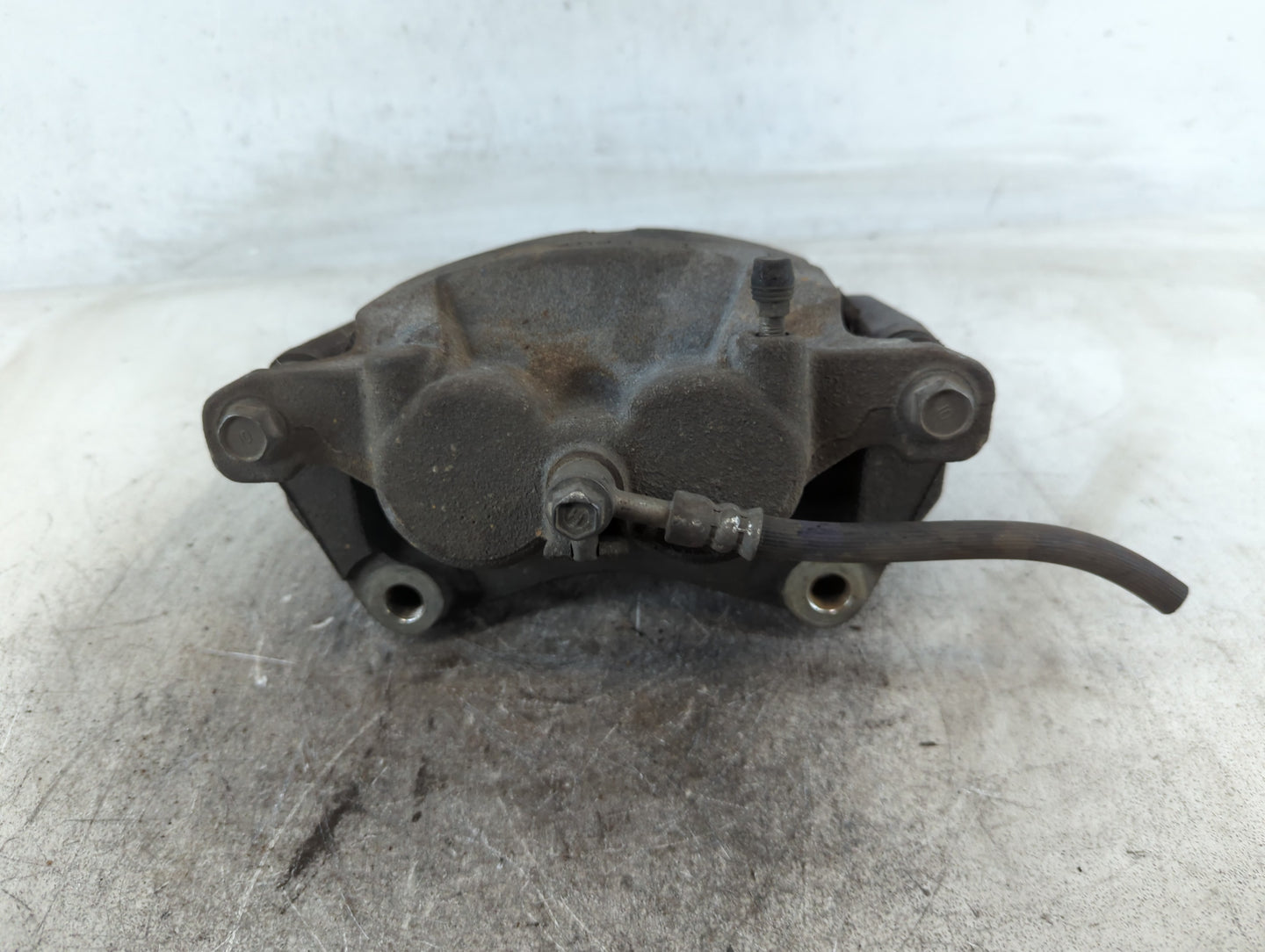 2014-2020 Infiniti Q50 Front Passenger Right Brake Caliper 699947 - Oemusedautoparts1.com