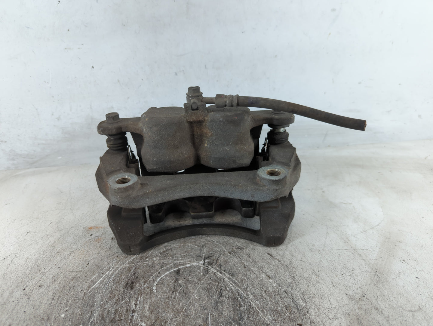 2014-2020 Infiniti Q50 Front Passenger Right Brake Caliper 699947 - Oemusedautoparts1.com