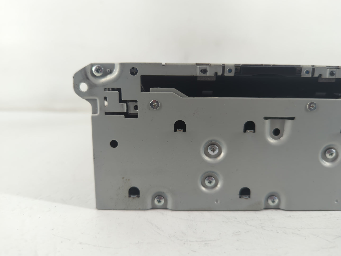 2016-2018 Infiniti Q50 Am Fm Cd Player Radio Receiver - Oemusedautoparts1.com