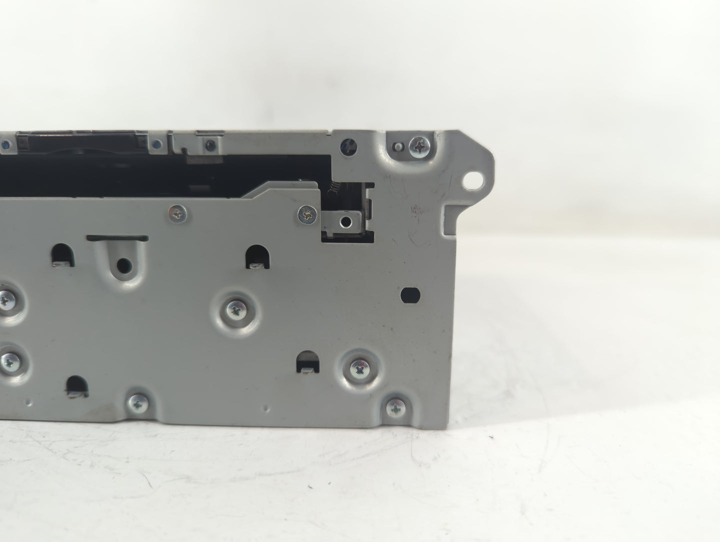 2016-2018 Infiniti Q50 Am Fm Cd Player Radio Receiver - Oemusedautoparts1.com