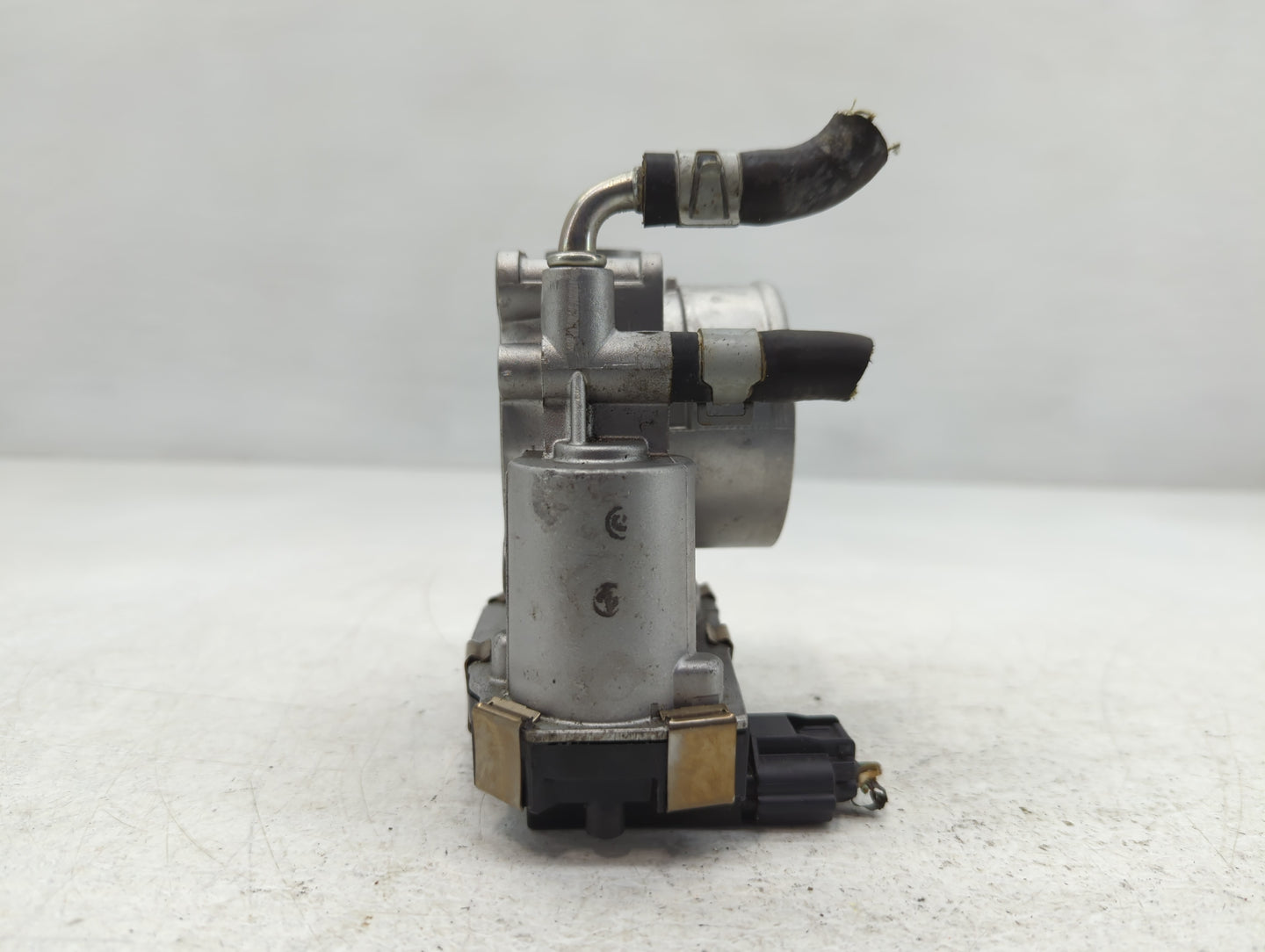 2016-2020 Infiniti Q50 Throttle Body P/N:RME60-52 Fits Fits 2016 2017 2018 2019 2020 OEM Used Auto Parts - Oemusedautoparts1