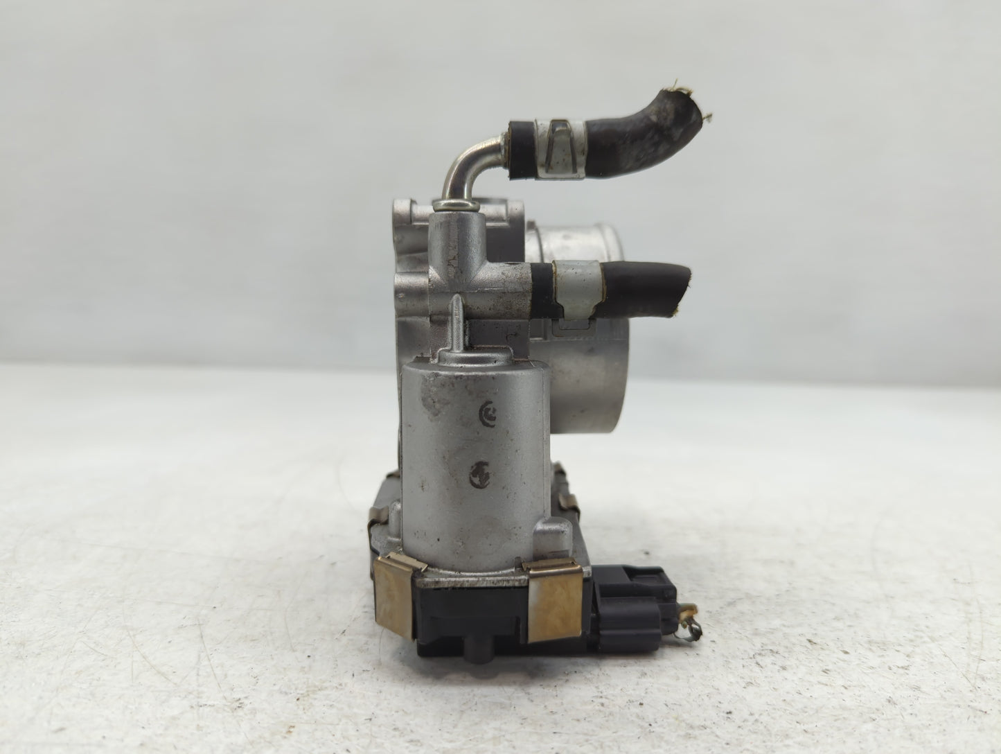 2016-2020 Infiniti Q50 Throttle Body P/N:RME60-52 Fits Fits 2016 2017 2018 2019 2020 OEM Used Auto Parts - Oemusedautoparts1