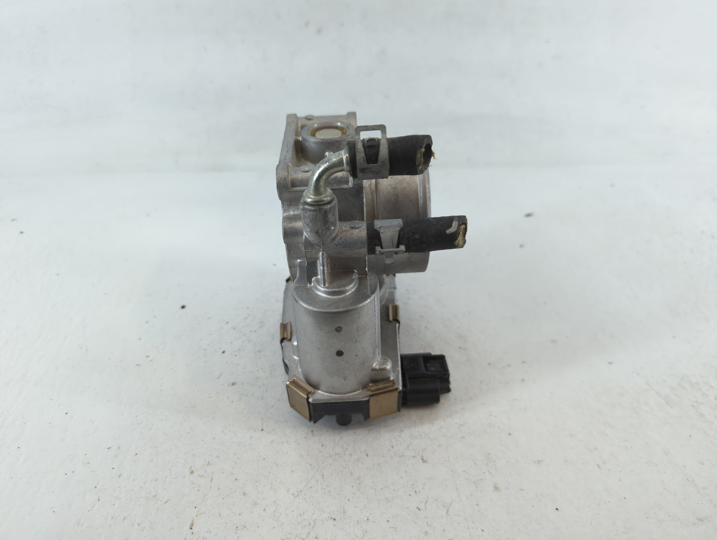 2016-2019 Infiniti Q50 Throttle Body P/N:0214 RME60-52 Fits Fits 2016 2017 2018 2019 OEM Used Auto Parts - Oemusedautoparts1