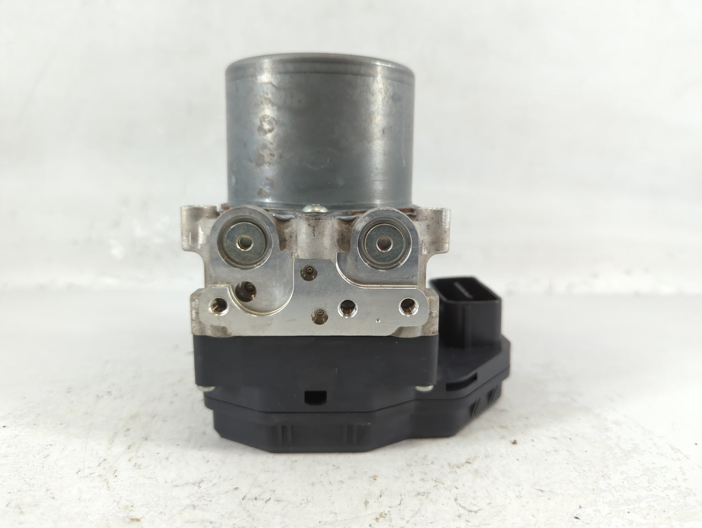 2018 Infiniti Q50 ABS Pump Control Module Replacement P/N:133230-7042 47660 4GU0A Fits OEM Used Auto Parts - Oemusedautopart