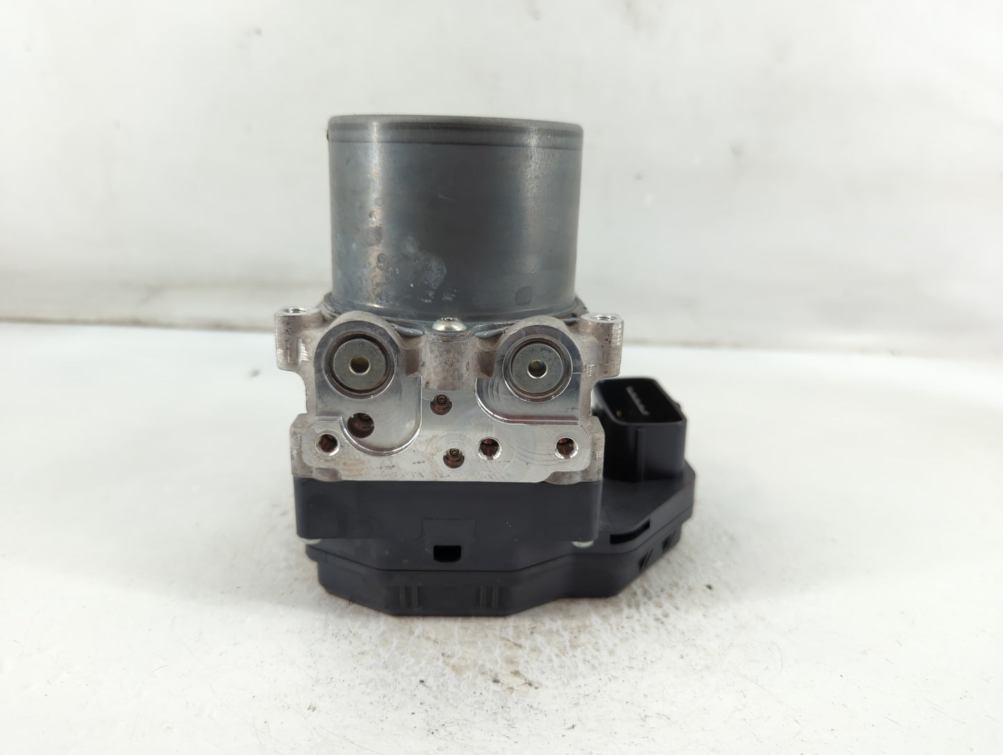 2018 Infiniti Q50 ABS Pump Control Module Replacement P/N:133230-7042 47660 4GU0A Fits OEM Used Auto Parts - Oemusedautopart