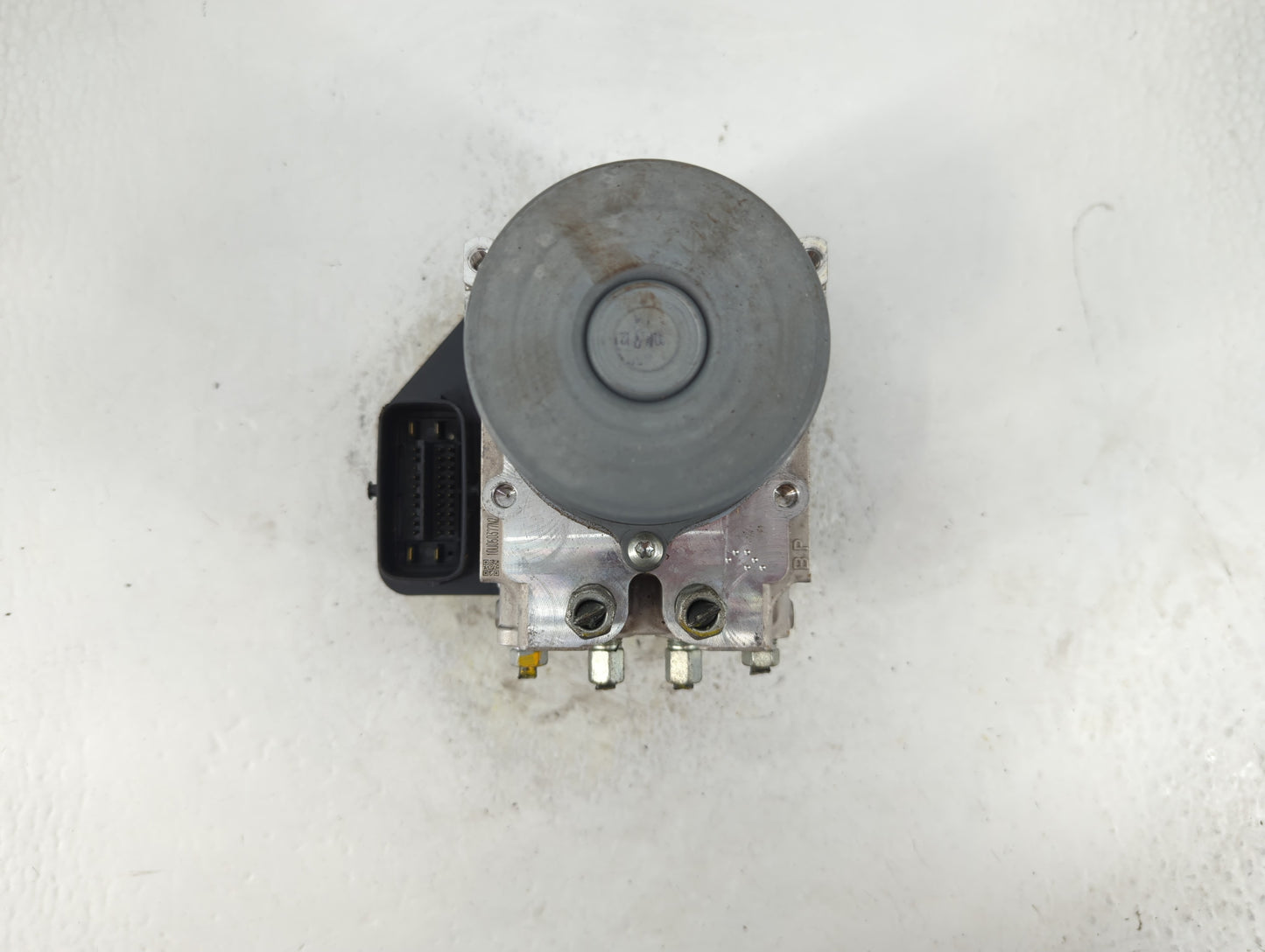 2018 Infiniti Q50 ABS Pump Control Module Replacement P/N:133230-7042 47660 4GU0A Fits OEM Used Auto Parts - Oemusedautopart