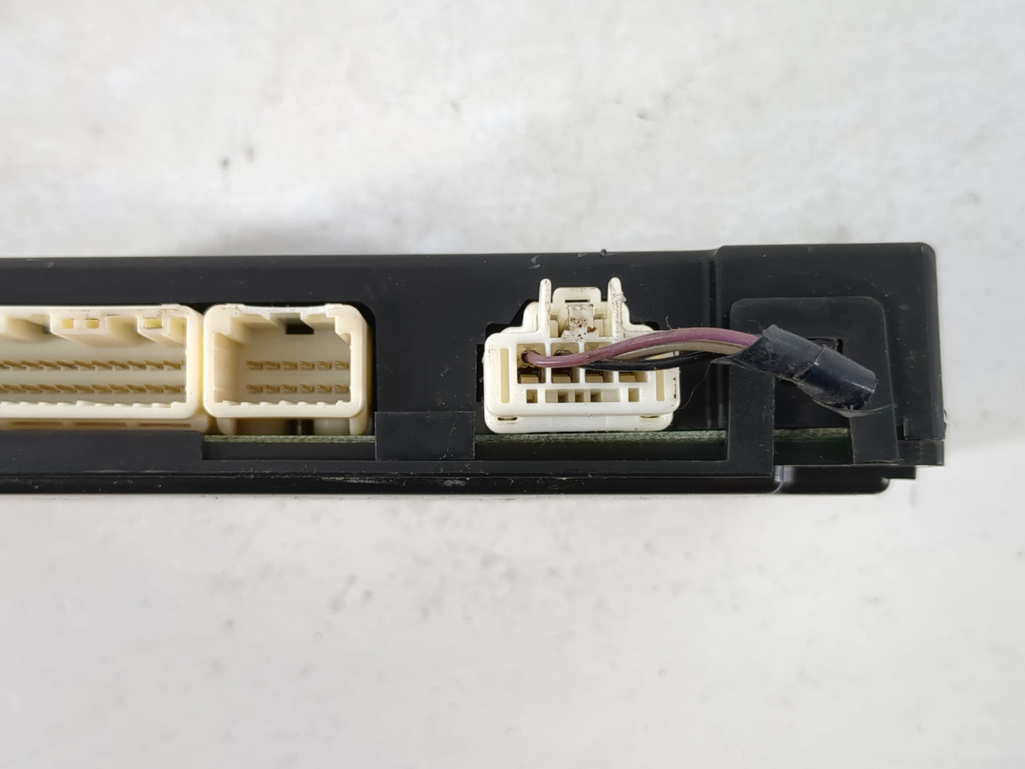 2017-2018 Infiniti Q60 Communication Control Module 27760 6he0a - Oemusedautoparts1.com