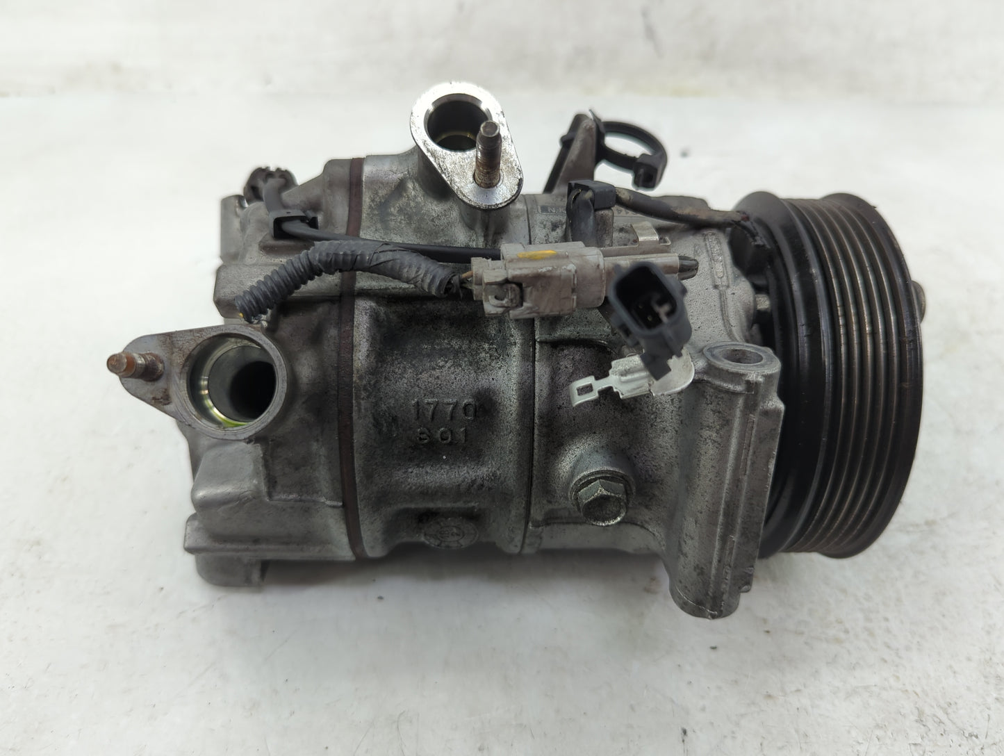 2017-2020 Infiniti Q60 Air Conditioning A/c Ac Compressor Oem - Oemusedautoparts1.com
