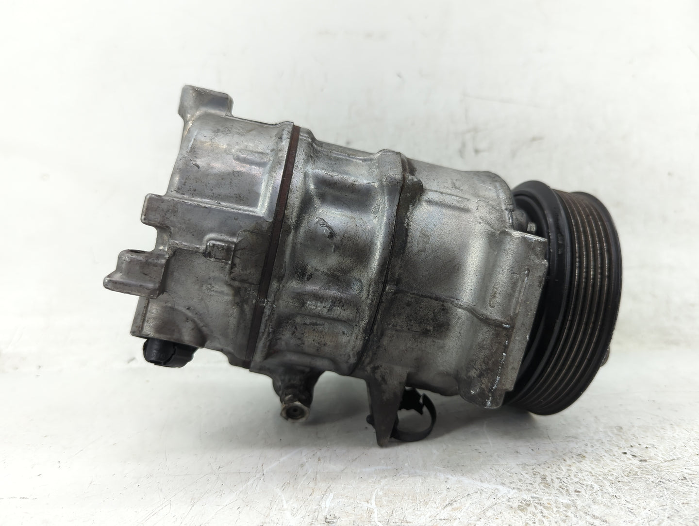 2017-2020 Infiniti Q60 Air Conditioning A/c Ac Compressor Oem - Oemusedautoparts1.com