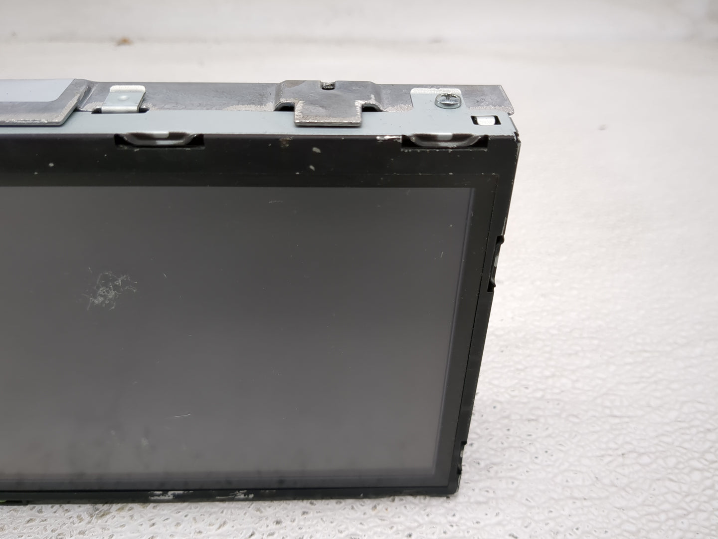 2018-2019 Infiniti Q60 Information Display Screen - Oemusedautoparts1.com