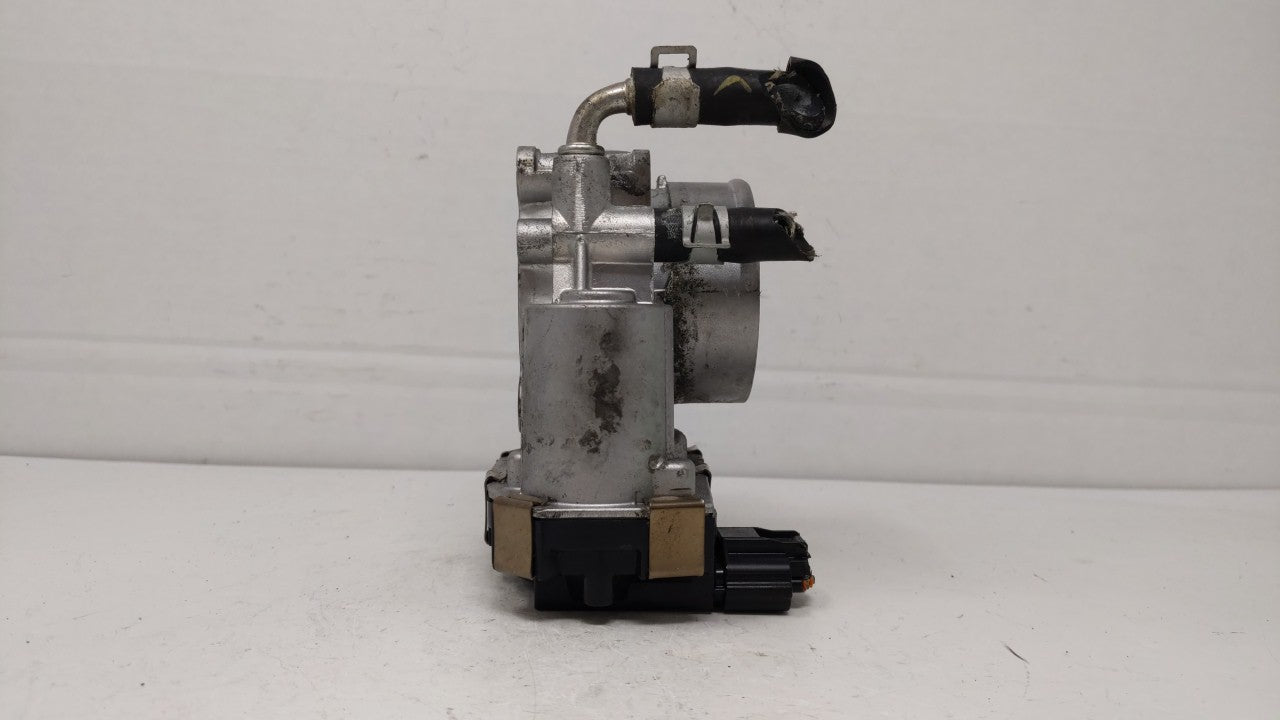 2017-2018 Infiniti Q60 Throttle Body P/N:RME60-52 Fits Fits 2016 2017 2018 OEM Used Auto Parts - Oemusedautoparts1.com