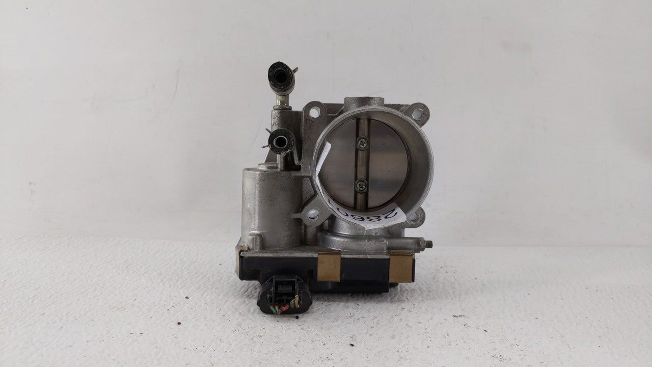 2017-2018 Infiniti Q60 Throttle Body P/N:RME60-52 Fits Fits 2016 2017 2018 OEM Used Auto Parts - Oemusedautoparts1.com