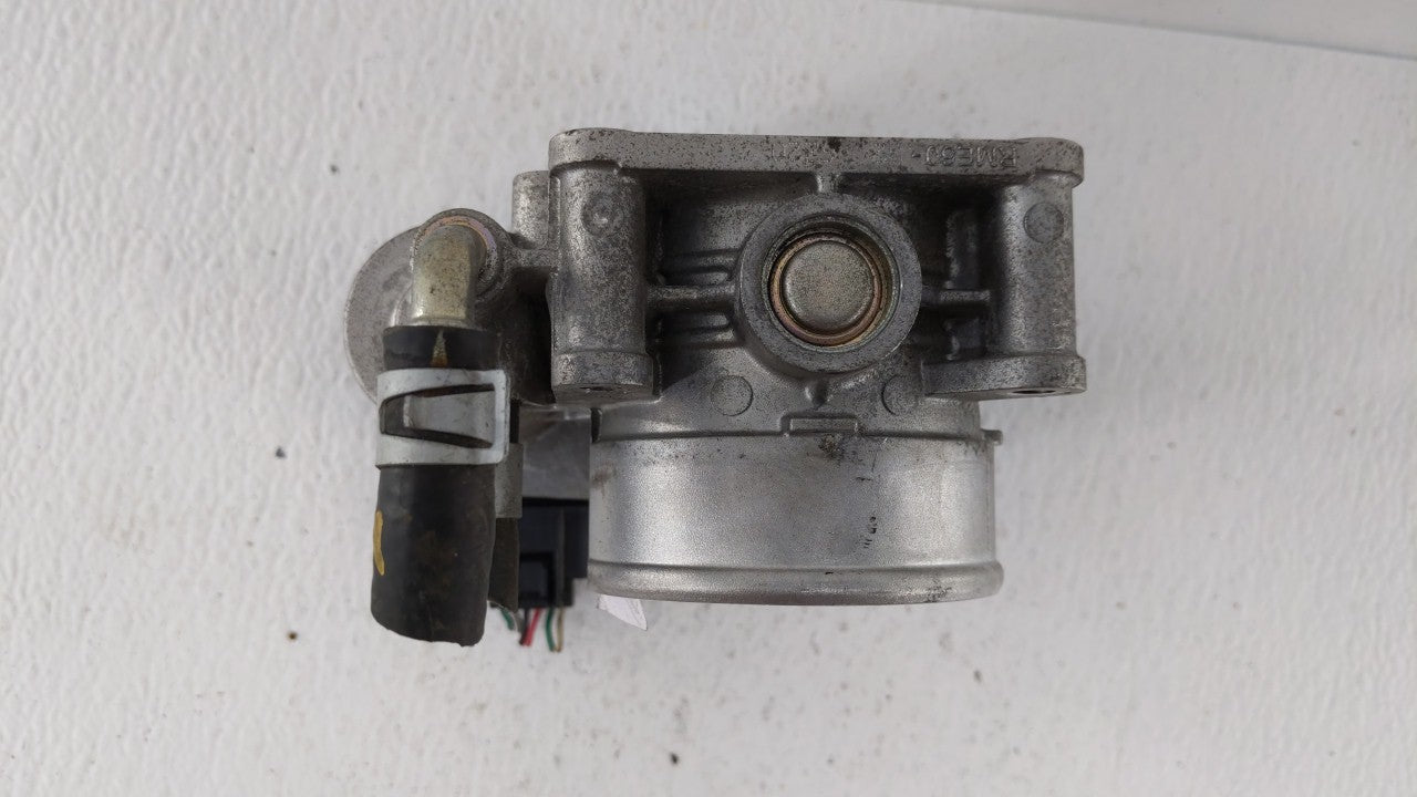 2017-2018 Infiniti Q60 Throttle Body P/N:RME60-52 Fits Fits 2016 2017 2018 OEM Used Auto Parts - Oemusedautoparts1.com